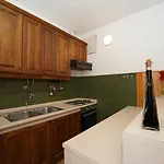 Gostinjska kuća Palm Street 3*