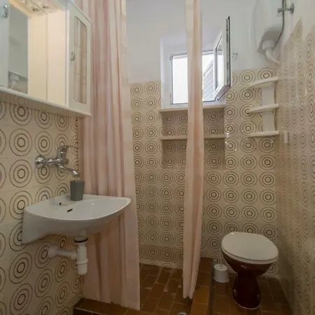 Gostinjska kuća Palm Street 3*